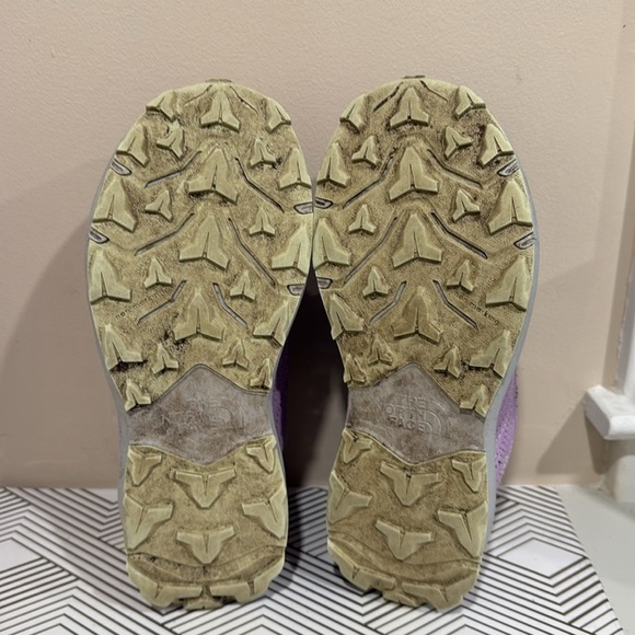 🔥The North Face Lavender and Charcoal Sneakers🔥 - Picture 3 of 5